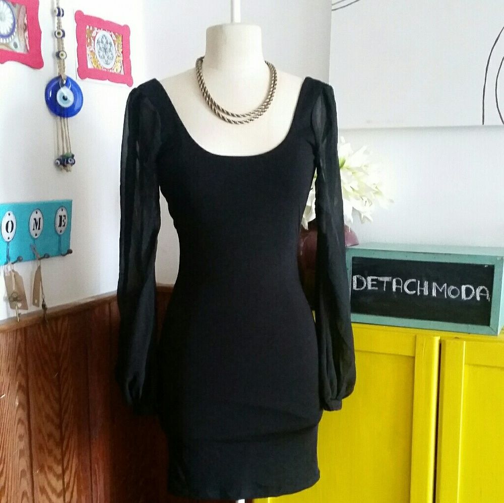 Sheer open sleeves Dress